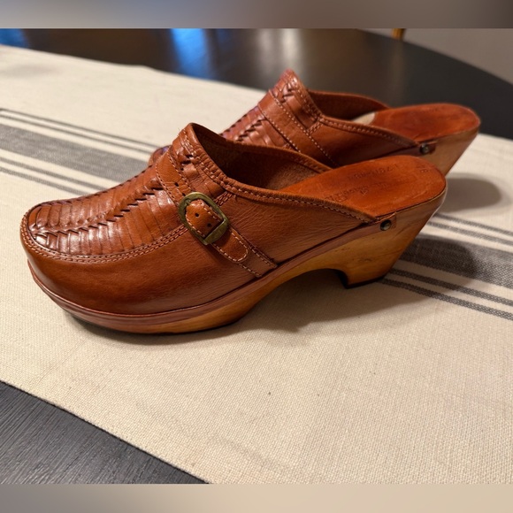 Vintage 1970’s wood clogs, SEARS, The Shoe Place, size 7 - Picture 1 of 11